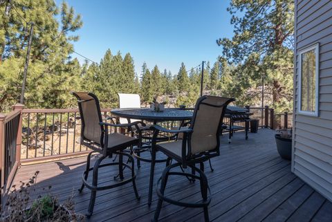 Tiny photo for 60012 Ridgeview Drive W, Bend, OR 97702 (MLS # 220217444)