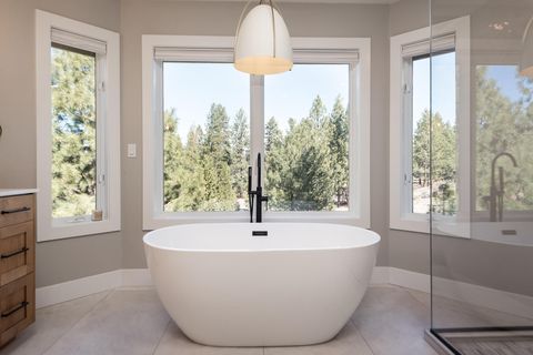 Tiny photo for 60012 Ridgeview Drive W, Bend, OR 97702 (MLS # 220217444)