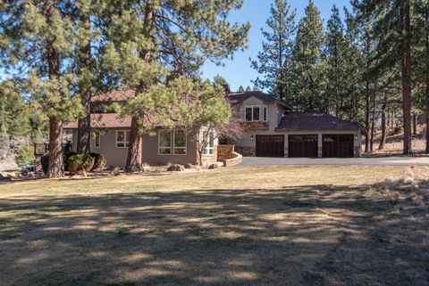 Tiny photo for 60012 Ridgeview Drive W, Bend, OR 97702 (MLS # 220217444)