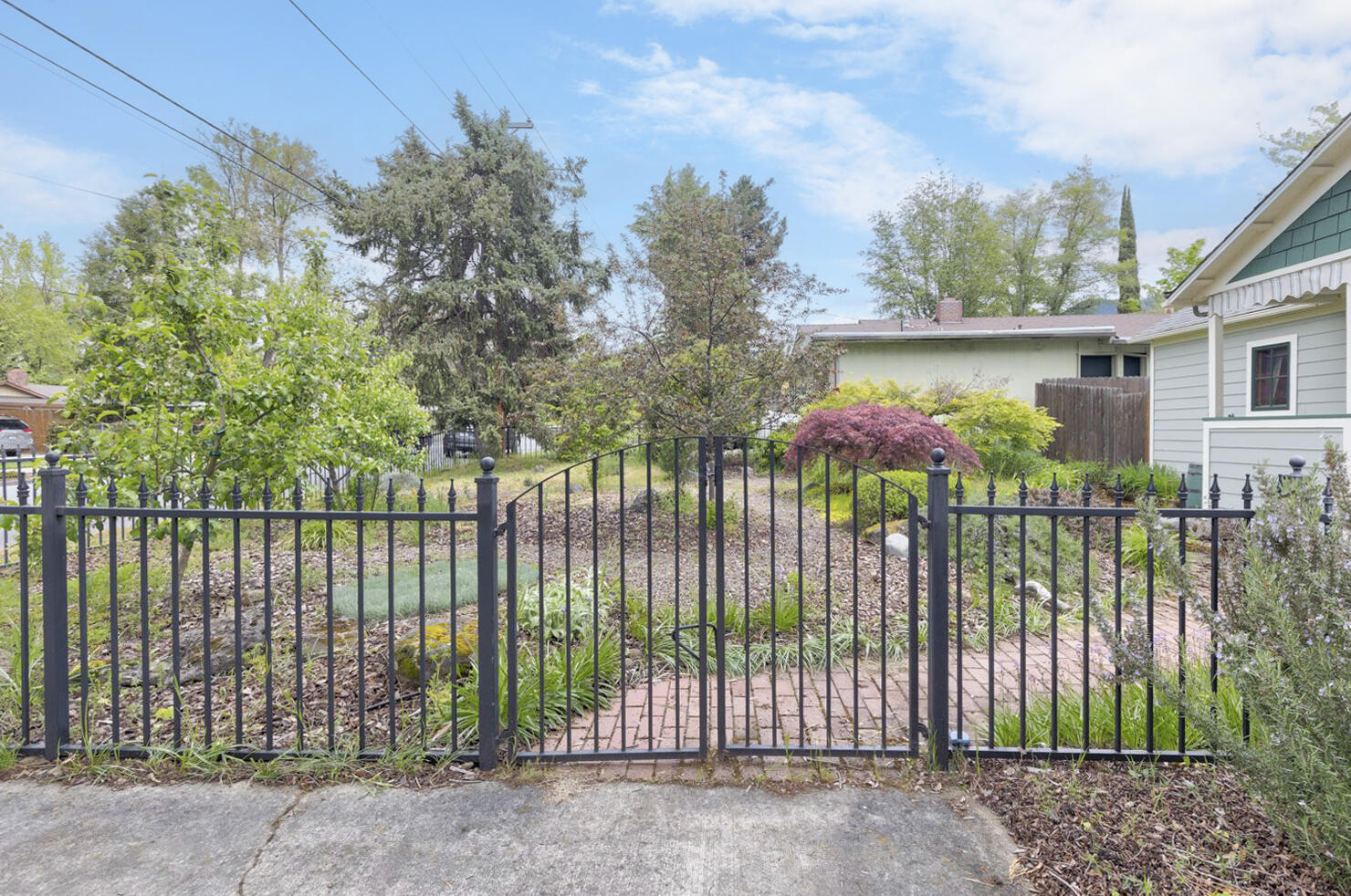 1417 NW Washington Boulevard