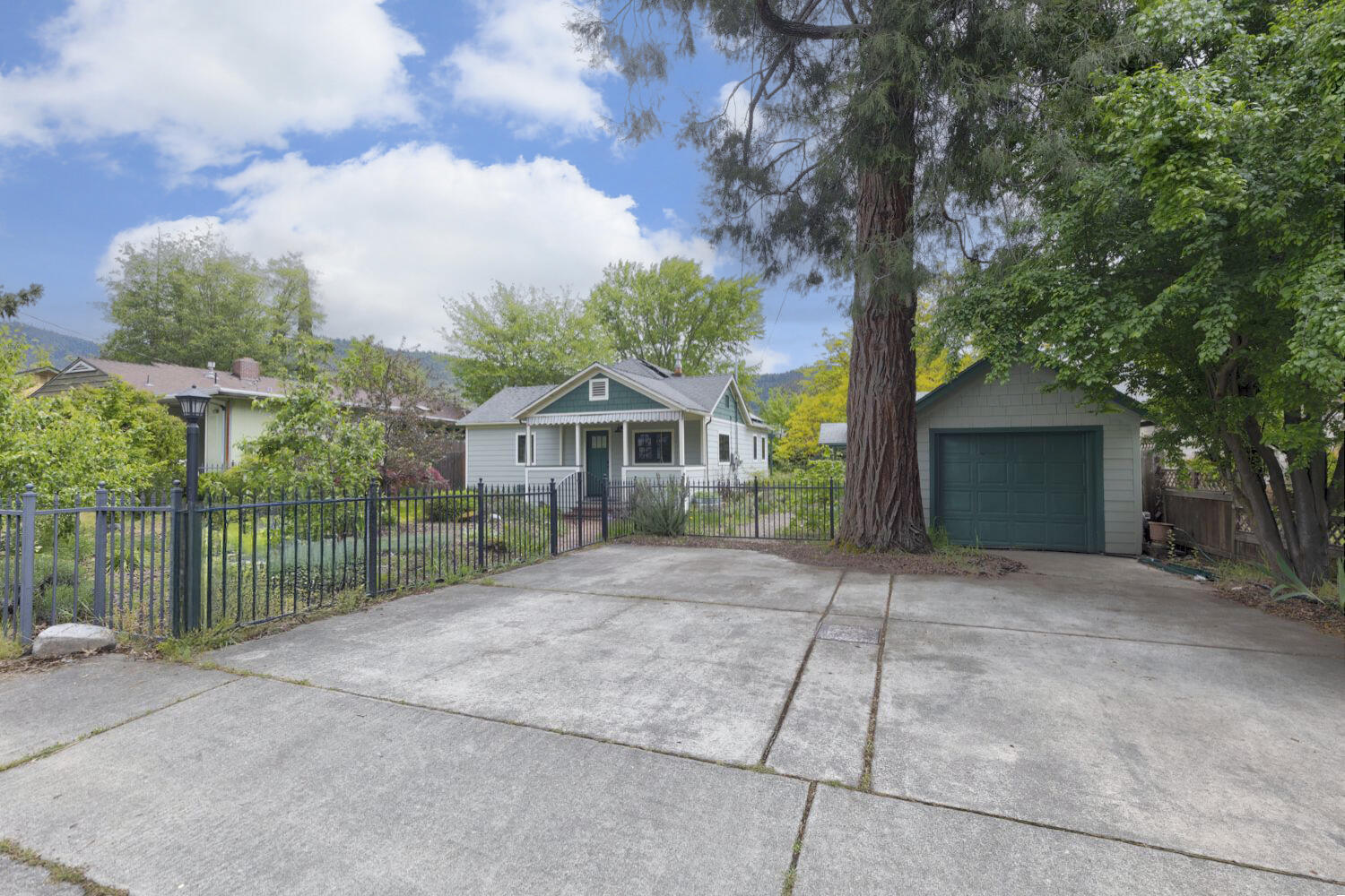 1417 NW Washington Boulevard