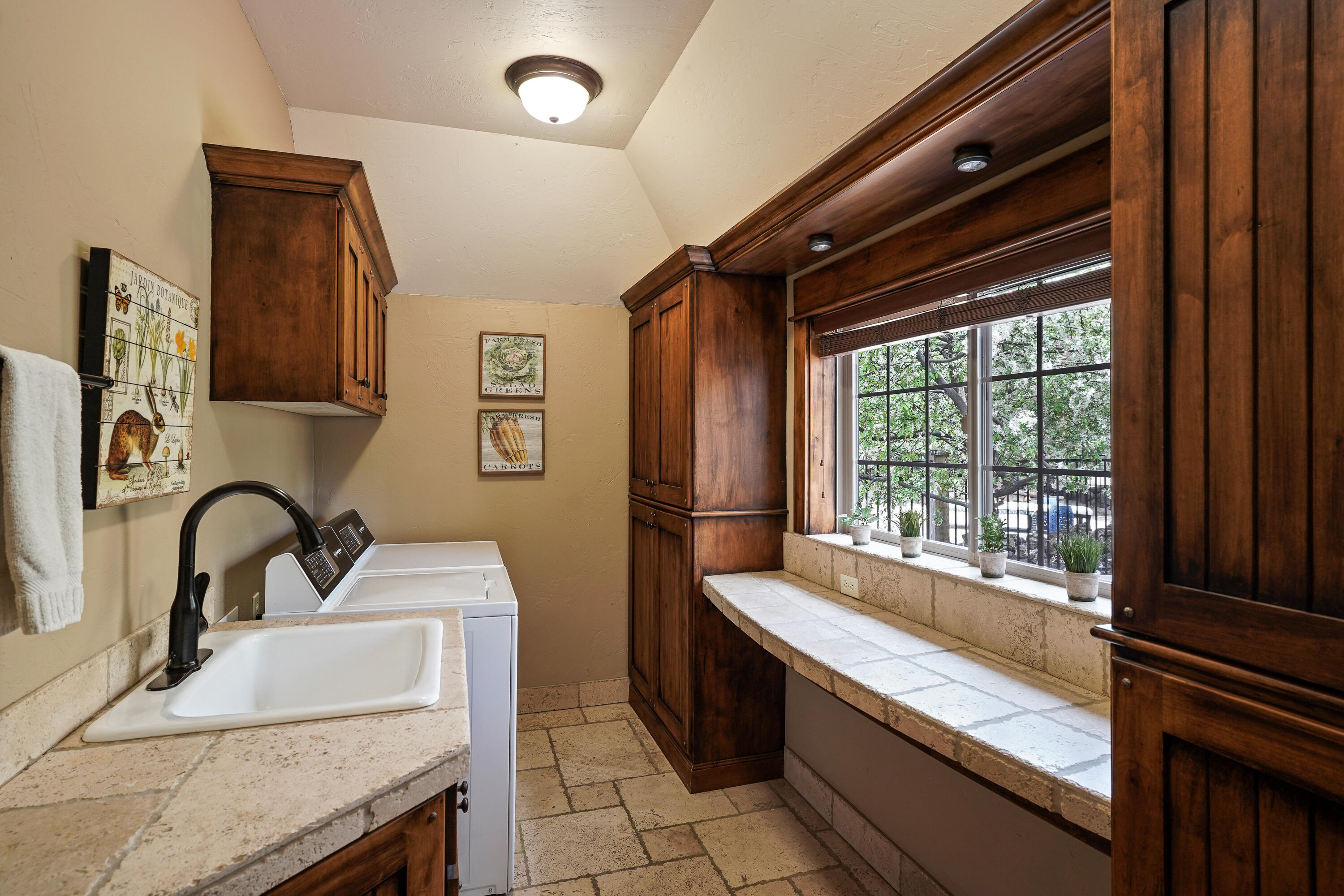 Mtn River Estates - Residential