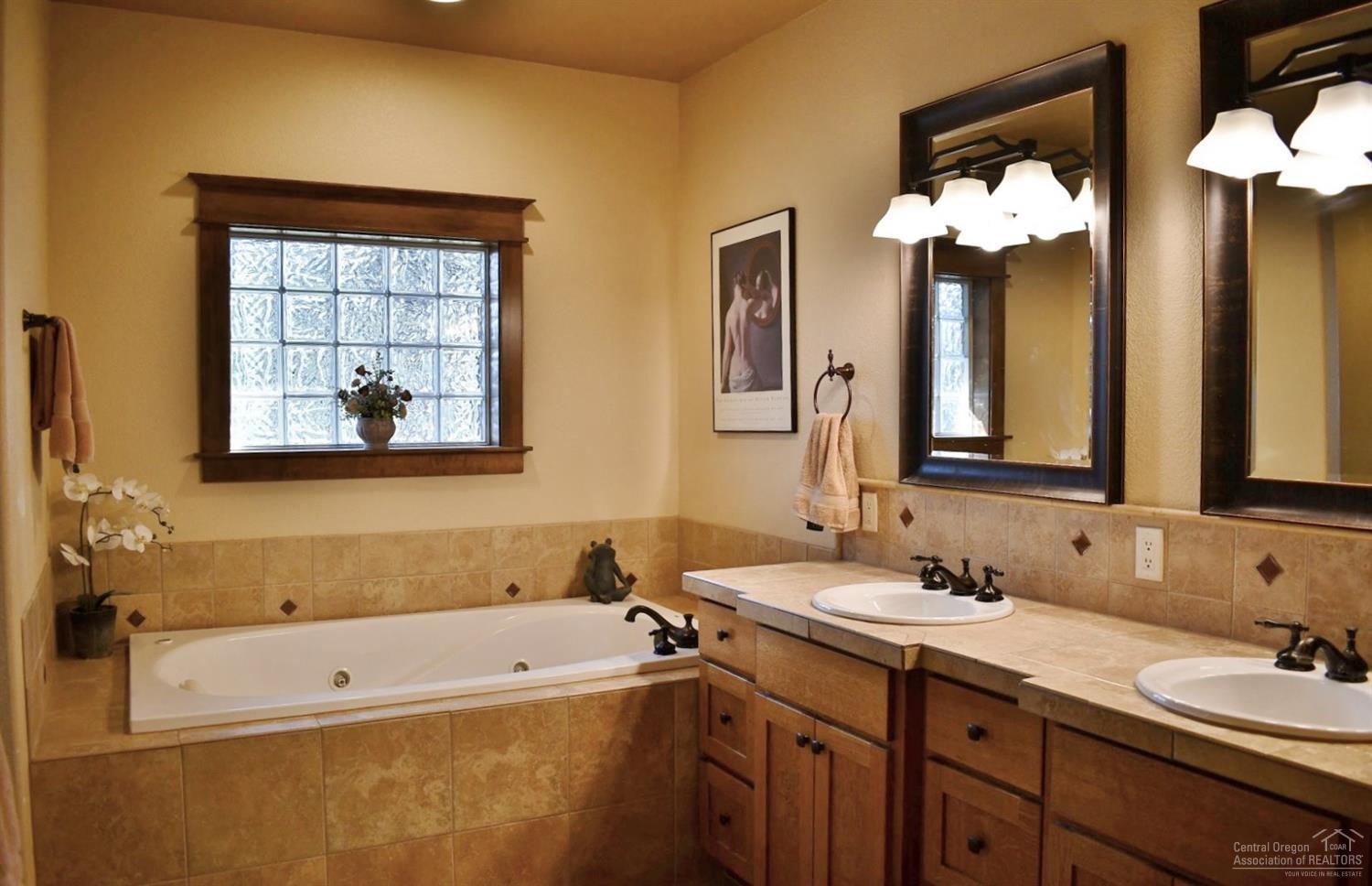 Awbrey Glen - Residential