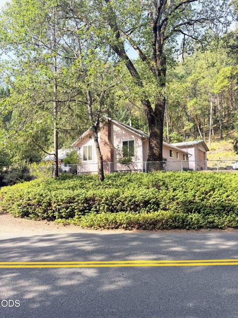 Tiny photo for 5010 Griffin Creek Road, Medford, OR 97501 (MLS # 220227103)