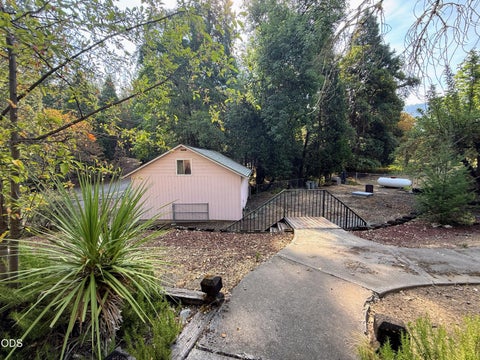 Tiny photo for 5010 Griffin Creek Road, Medford, OR 97501 (MLS # 220227103)