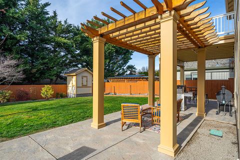 Tiny photo for 4584 Wolf Run Drive, Medford, OR 97504 (MLS # 220212562)