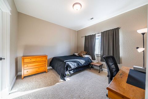 Tiny photo for 4584 Wolf Run Drive, Medford, OR 97504 (MLS # 220212562)