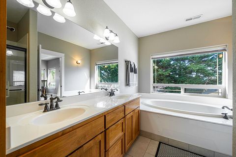 Tiny photo for 4584 Wolf Run Drive, Medford, OR 97504 (MLS # 220212562)