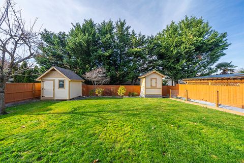 Tiny photo for 4584 Wolf Run Drive, Medford, OR 97504 (MLS # 220212562)