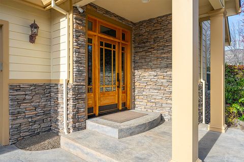 Tiny photo for 4584 Wolf Run Drive, Medford, OR 97504 (MLS # 220212562)