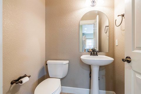 Tiny photo for 4584 Wolf Run Drive, Medford, OR 97504 (MLS # 220212562)