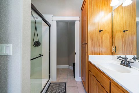 Tiny photo for 4584 Wolf Run Drive, Medford, OR 97504 (MLS # 220212562)