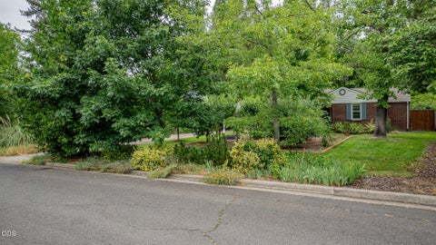 Tiny photo for 135 S Keene Way Drive, Medford, OR 97504 (MLS # 220222610)