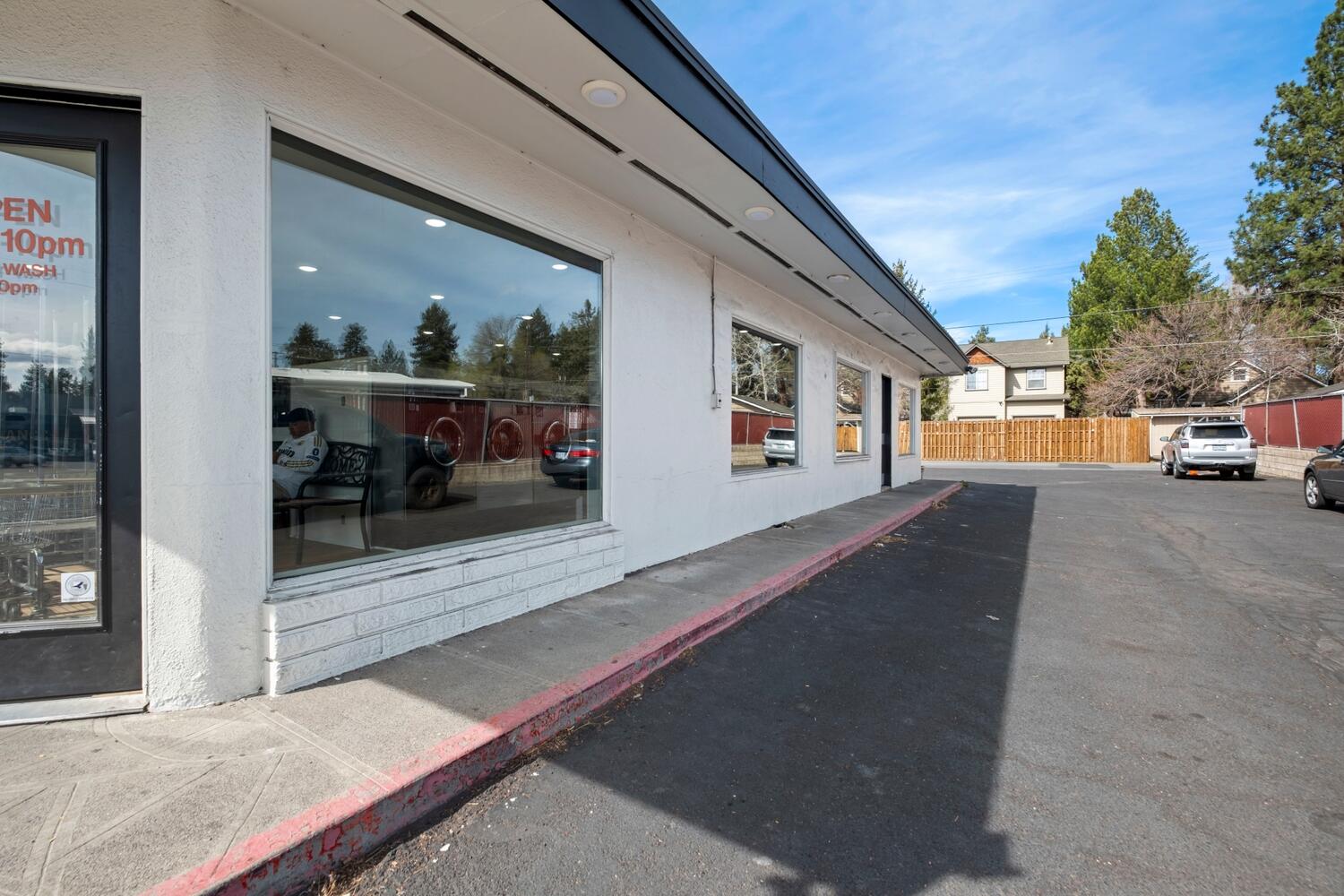 734 NE Greenwood Avenue