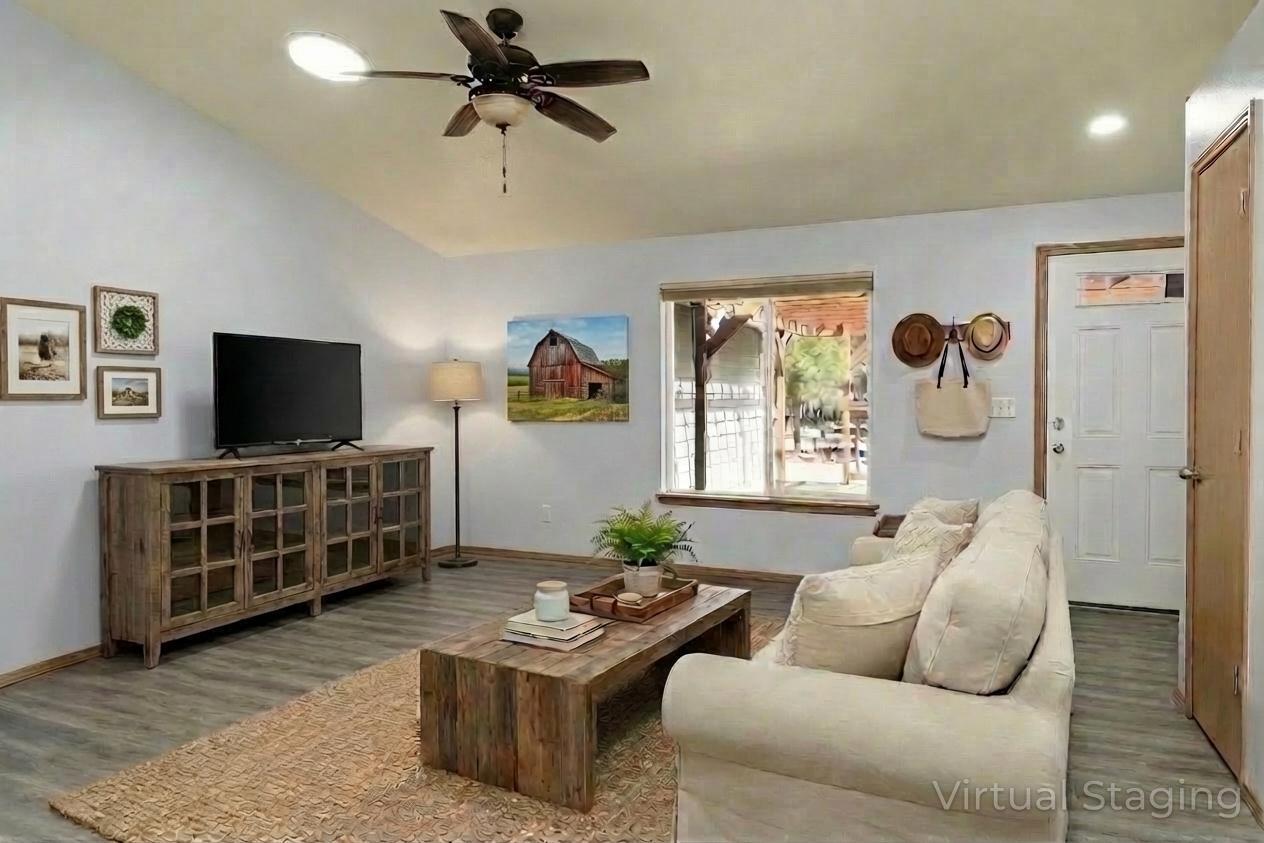 14866 Bluegrass Loop