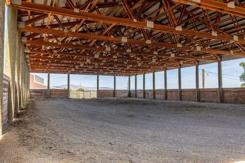 Tiny photo for 7140 Jake Road, Klamath Falls, OR 97601 (MLS # 220211995)