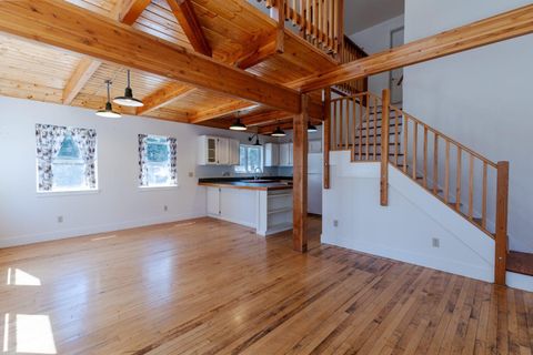 Tiny photo for 7140 Jake Road, Klamath Falls, OR 97601 (MLS # 220211995)