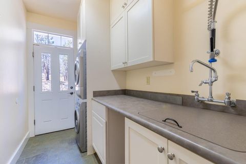 Tiny photo for 7140 Jake Road, Klamath Falls, OR 97601 (MLS # 220211995)