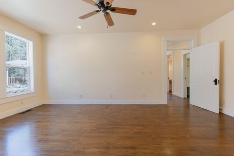 Tiny photo for 7140 Jake Road, Klamath Falls, OR 97601 (MLS # 220211995)