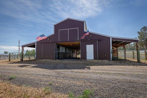 Tiny photo for 7140 Jake Road, Klamath Falls, OR 97601 (MLS # 220211995)