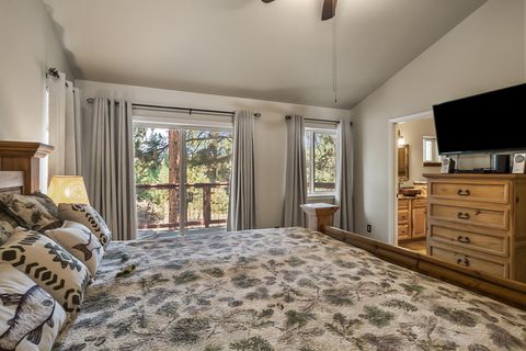 Tiny photo for 15730 Jackpine Road, La Pine, OR 97739 (MLS # 220217154)