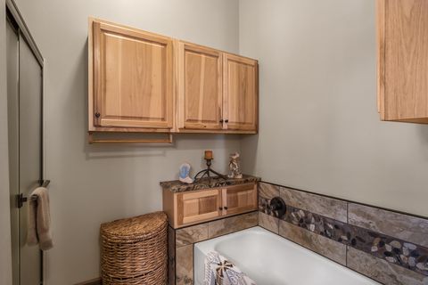 Tiny photo for 15730 Jackpine Road, La Pine, OR 97739 (MLS # 220217154)