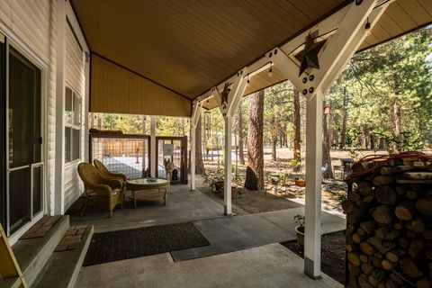 Tiny photo for 15730 Jackpine Road, La Pine, OR 97739 (MLS # 220217154)