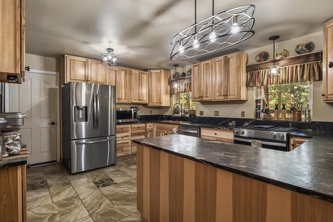 Tiny photo for 15730 Jackpine Road, La Pine, OR 97739 (MLS # 220217154)