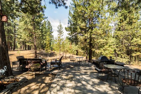 Tiny photo for 15730 Jackpine Road, La Pine, OR 97739 (MLS # 220217154)