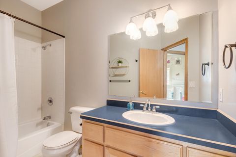 Tiny photo for 3773 SW Timber Avenue, Redmond, OR 97756 (MLS # 220219451)
