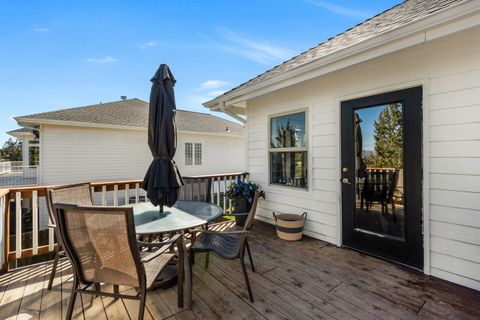 Tiny photo for 3773 SW Timber Avenue, Redmond, OR 97756 (MLS # 220219451)