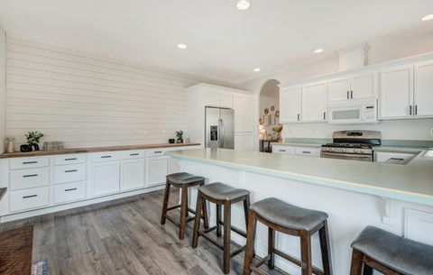 Tiny photo for 3773 SW Timber Avenue, Redmond, OR 97756 (MLS # 220219451)