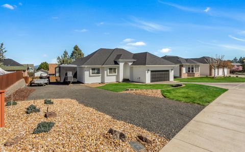 Tiny photo for 3773 SW Timber Avenue, Redmond, OR 97756 (MLS # 220219451)