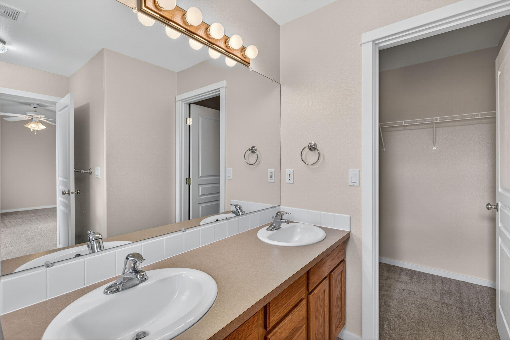 Three Sisters - Residential Income