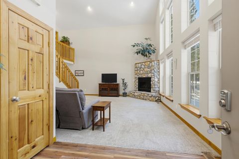 Tiny photo for 52384 Barberry Circle, La Pine, OR 97739 (MLS # 220213313)