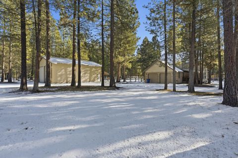 Tiny photo for 52384 Barberry Circle, La Pine, OR 97739 (MLS # 220213313)