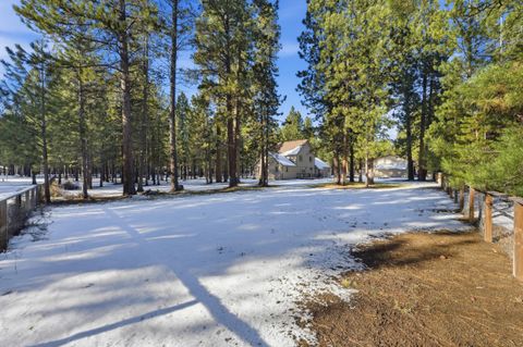 Tiny photo for 52384 Barberry Circle, La Pine, OR 97739 (MLS # 220213313)