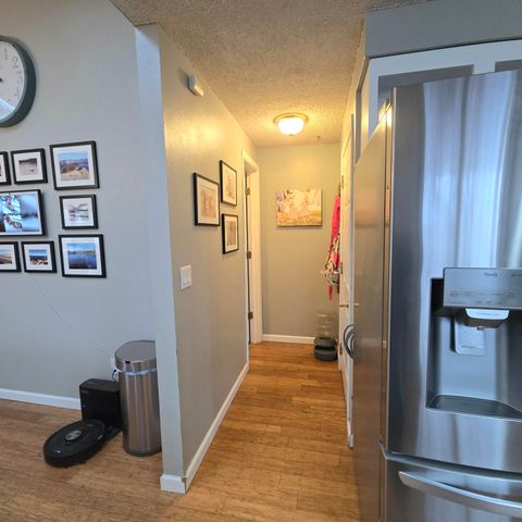 Tiny photo for 164 Peach Street, Klamath Falls, OR 97601 (MLS # 220215475)