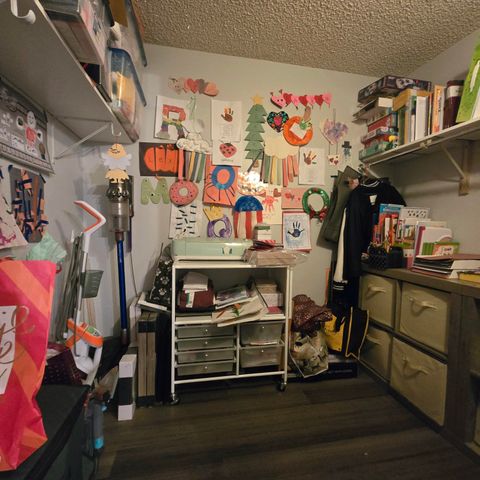 Tiny photo for 164 Peach Street, Klamath Falls, OR 97601 (MLS # 220215475)