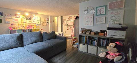 Tiny photo for 164 Peach Street, Klamath Falls, OR 97601 (MLS # 220215475)