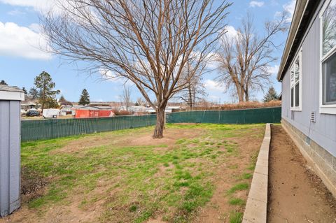 Tiny photo for 682 SE 10th Street, Madras, OR 97741 (MLS # 220214314)