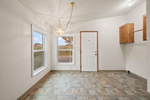 Tiny photo for 682 SE 10th Street, Madras, OR 97741 (MLS # 220214314)