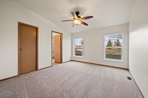 Tiny photo for 682 SE 10th Street, Madras, OR 97741 (MLS # 220214314)