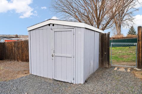 Tiny photo for 682 SE 10th Street, Madras, OR 97741 (MLS # 220214314)