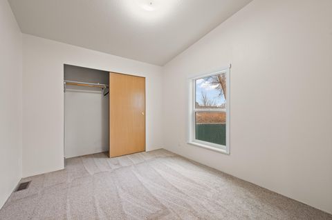 Tiny photo for 682 SE 10th Street, Madras, OR 97741 (MLS # 220214314)