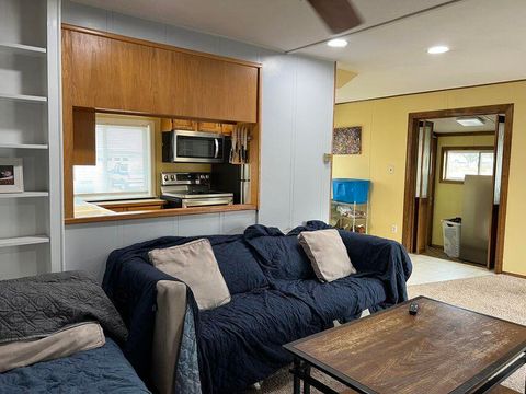 Tiny photo for 522 Van Ness Avenue, Klamath Falls, OR 97601 (MLS # 220213848)