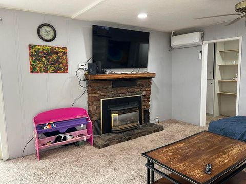 Tiny photo for 522 Van Ness Avenue, Klamath Falls, OR 97601 (MLS # 220213848)