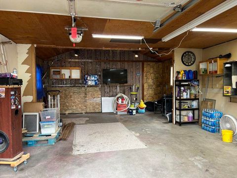 Tiny photo for 522 Van Ness Avenue, Klamath Falls, OR 97601 (MLS # 220213848)