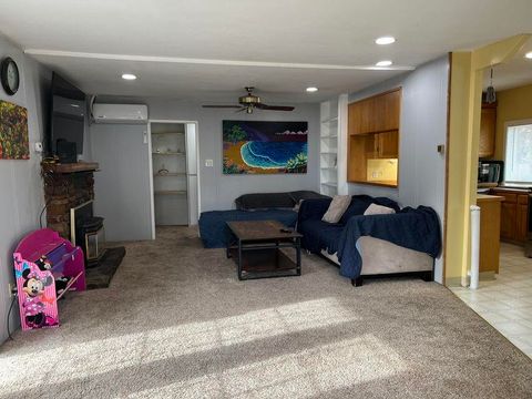 Tiny photo for 522 Van Ness Avenue, Klamath Falls, OR 97601 (MLS # 220213848)