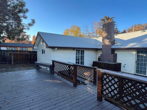 Tiny photo for 522 Van Ness Avenue, Klamath Falls, OR 97601 (MLS # 220213848)